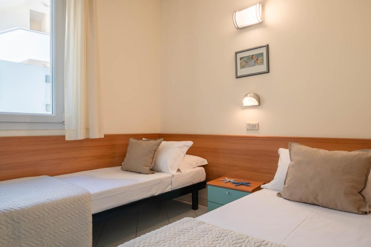 Residence Capitol Cattolica Exterior photo