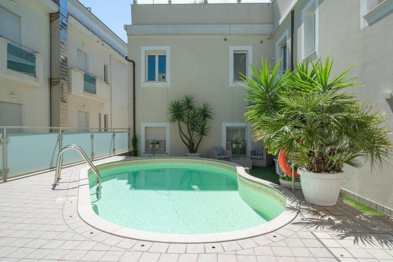 Residence Capitol Cattolica Exterior photo
